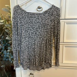 Gray cheetah pink long sleeve